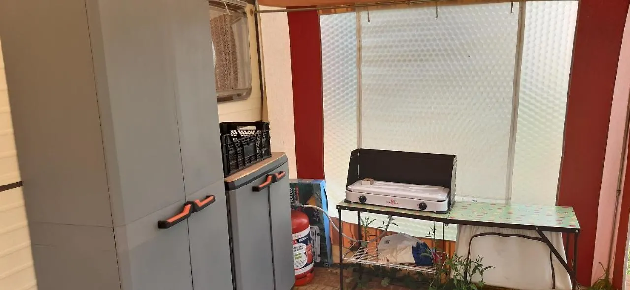 Homestay Caravane Mas Des Chenes France